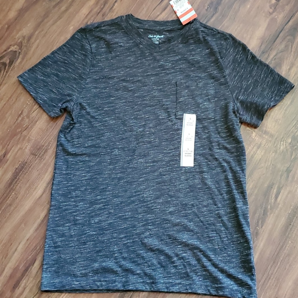 🎉Buy any 3 with this emoji for $15 NWT - Cat & Jack boy's v-neck t-shirt - Picture 5 of 5